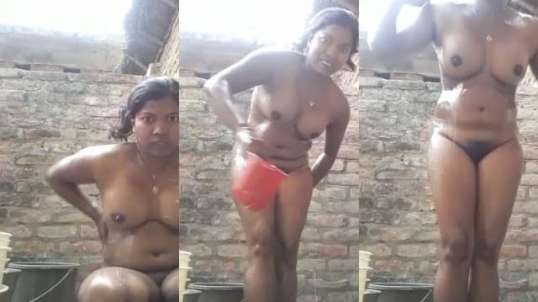 ⁣Bihari Village Bhabhi Nude Bath Video