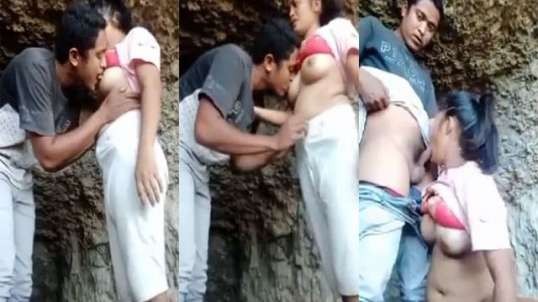 ⁣Young Indian College Friends Outdoor Sex MMS
