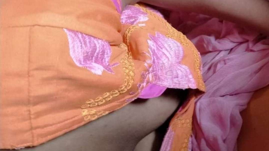 tamil hot teen cleavage