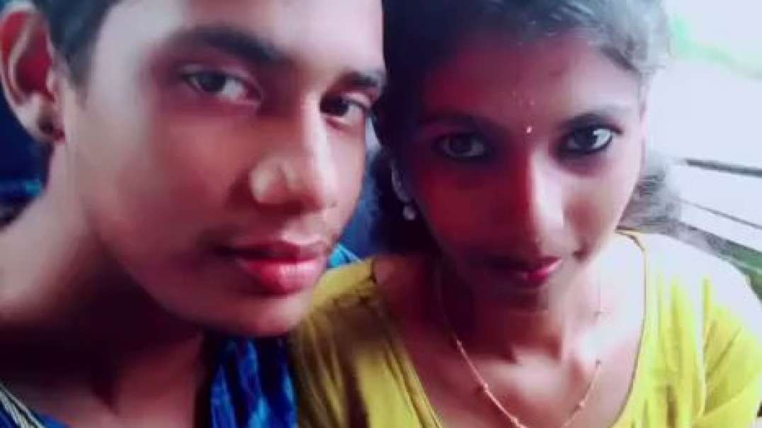 tamil teen couples romance in running bus