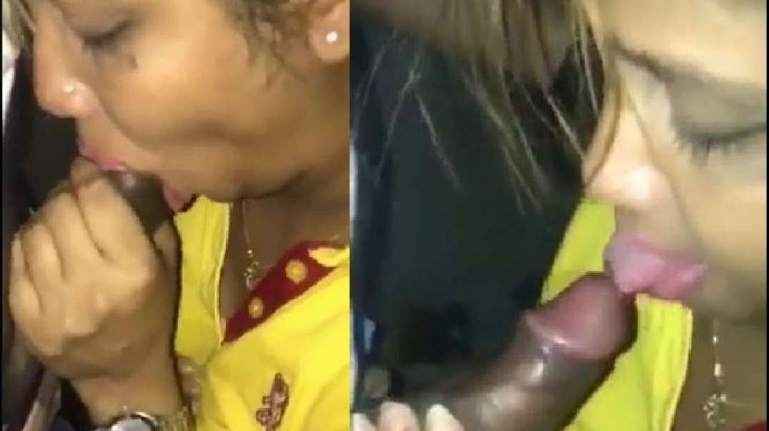 ⁣Sexy Desi Slut Girl Sucking Dick Of Her Customer