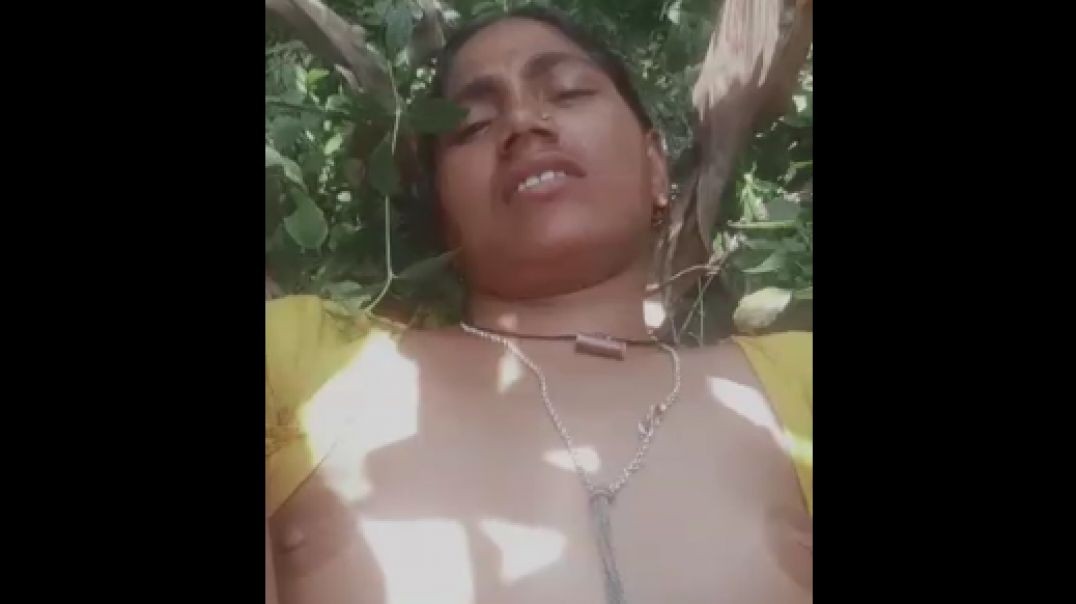 Dehati Desi Bhabhi Fucked In Jungle