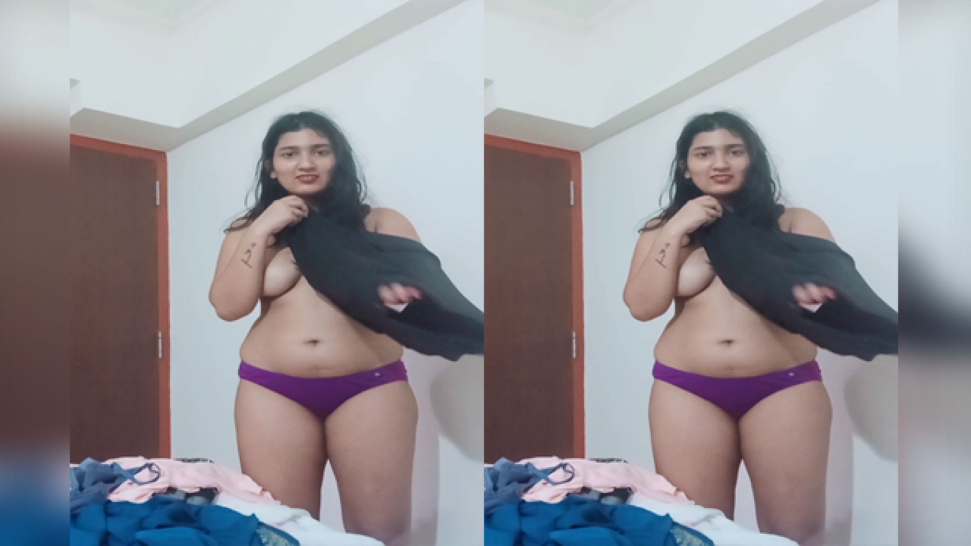 Today Exclusive- Super Sexy looking bhabhi Naked Dress Change