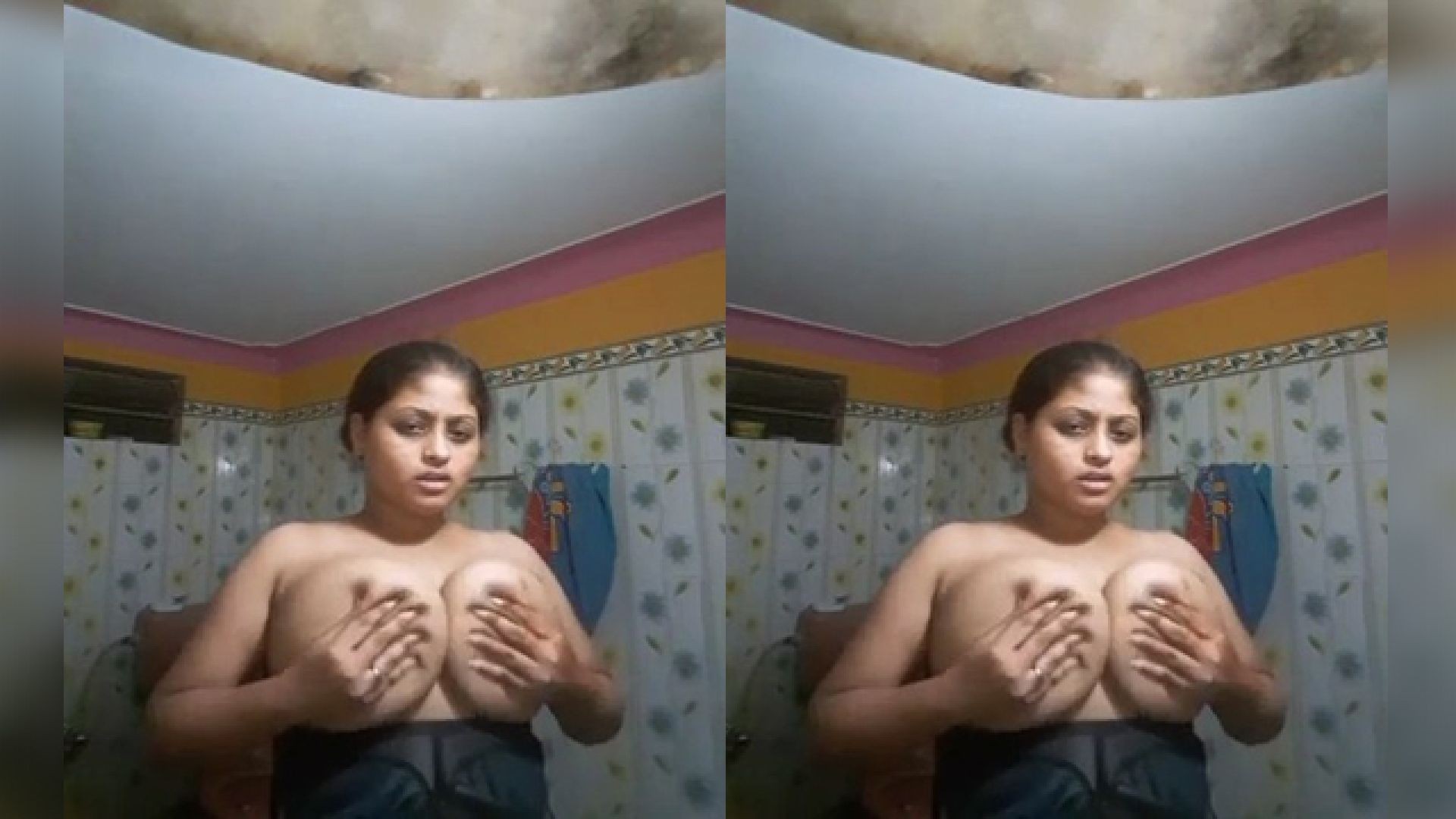 Today Exclusive- Bhabhi Shows Her Big Boobs