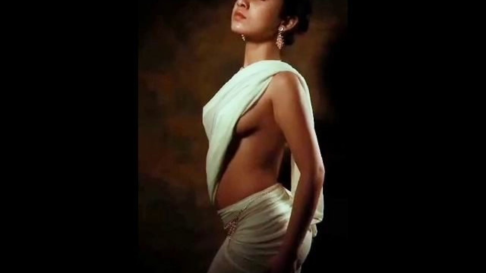 Sexy Kolkata Model artisitic braless Tease