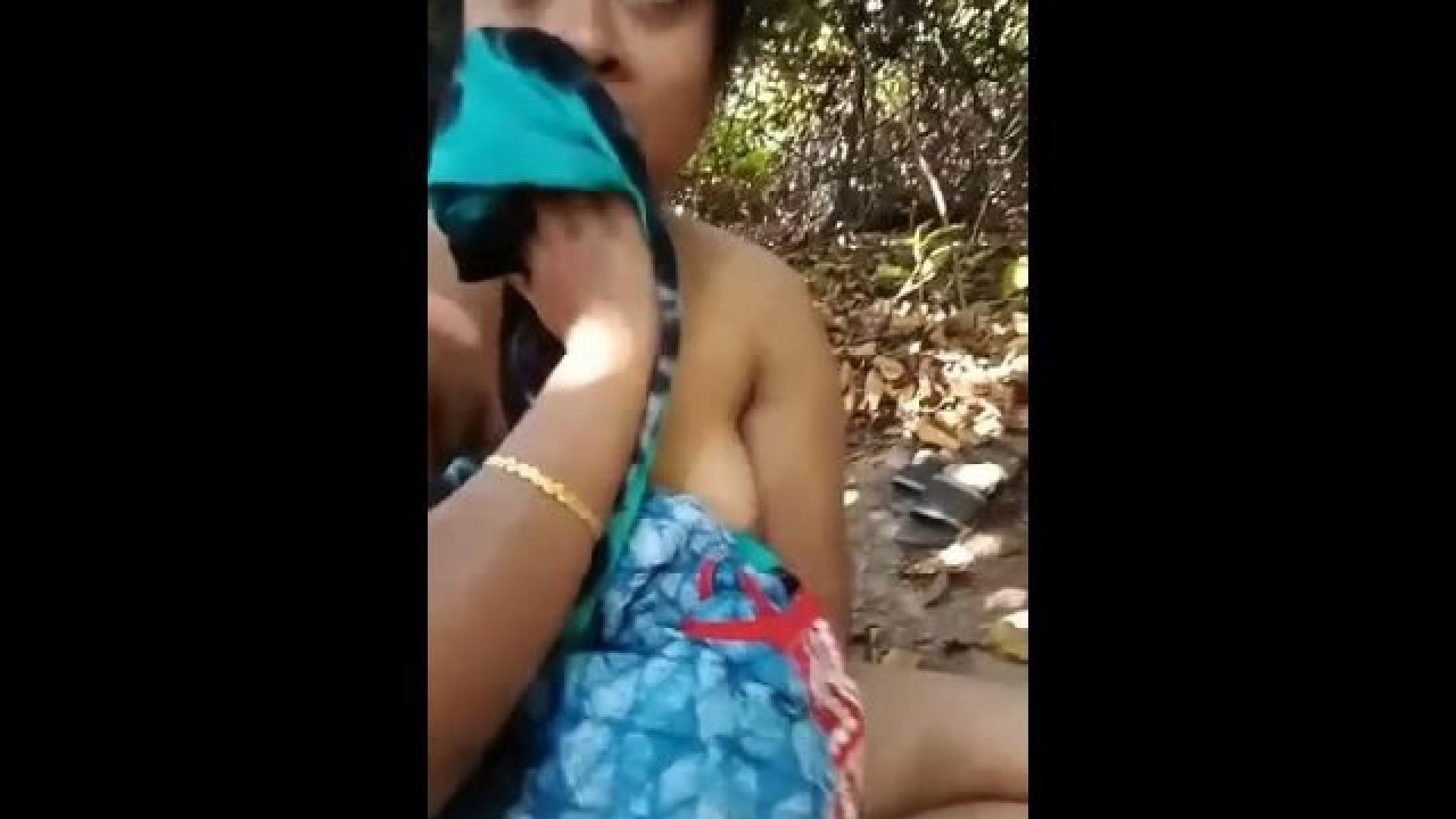 Cute Desi girl OutDoor Fucking With Lover Caught