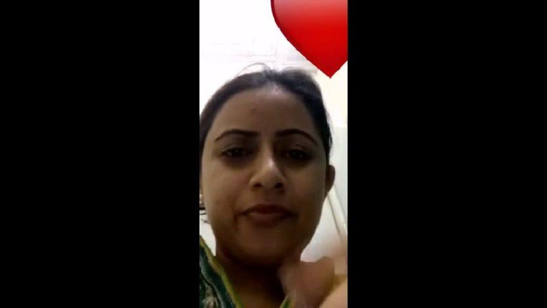 Cute Desi Girl Showing on video call