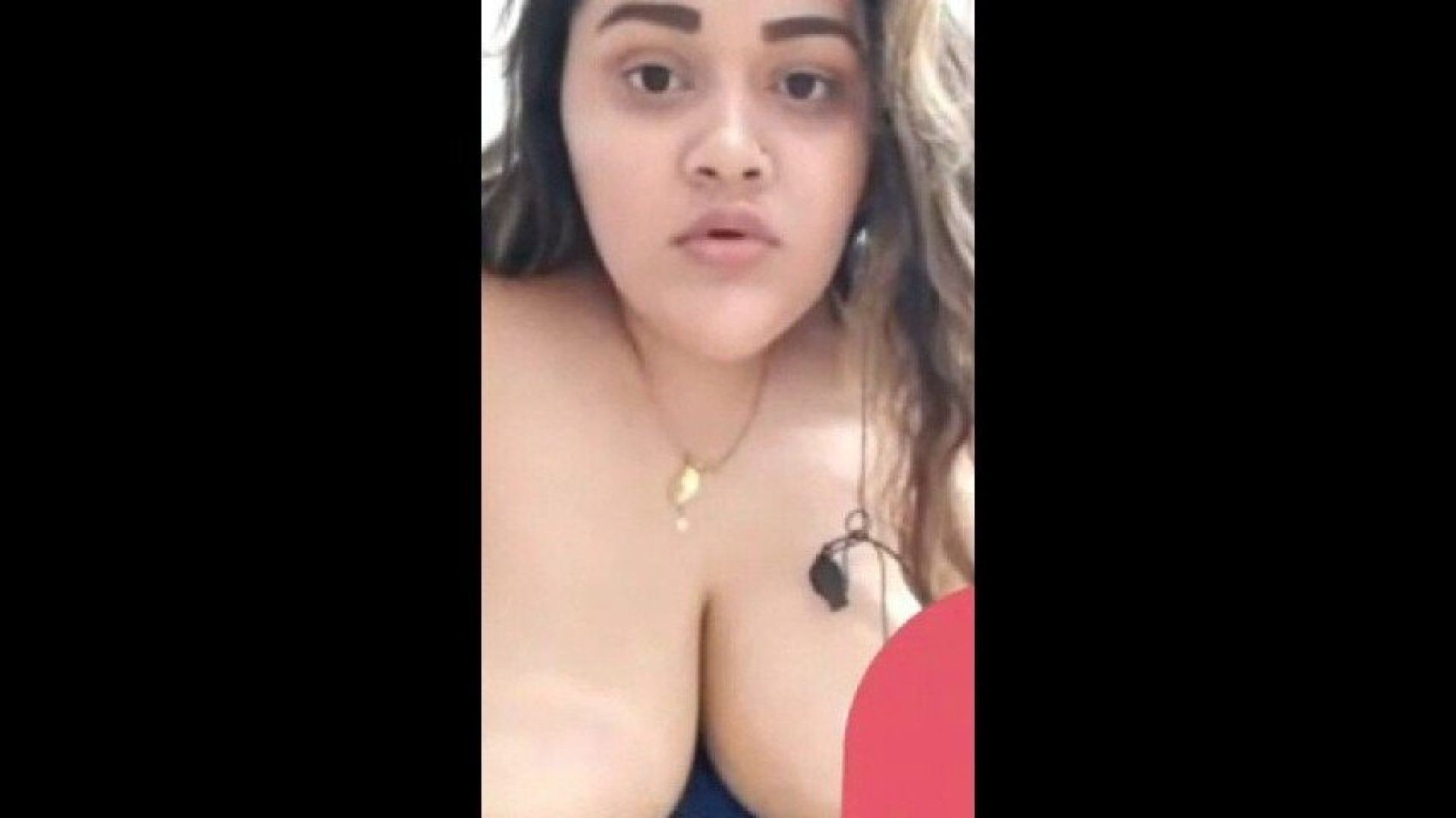 ⁣Beautiful Bhabi Showing Big Melons On Video Call