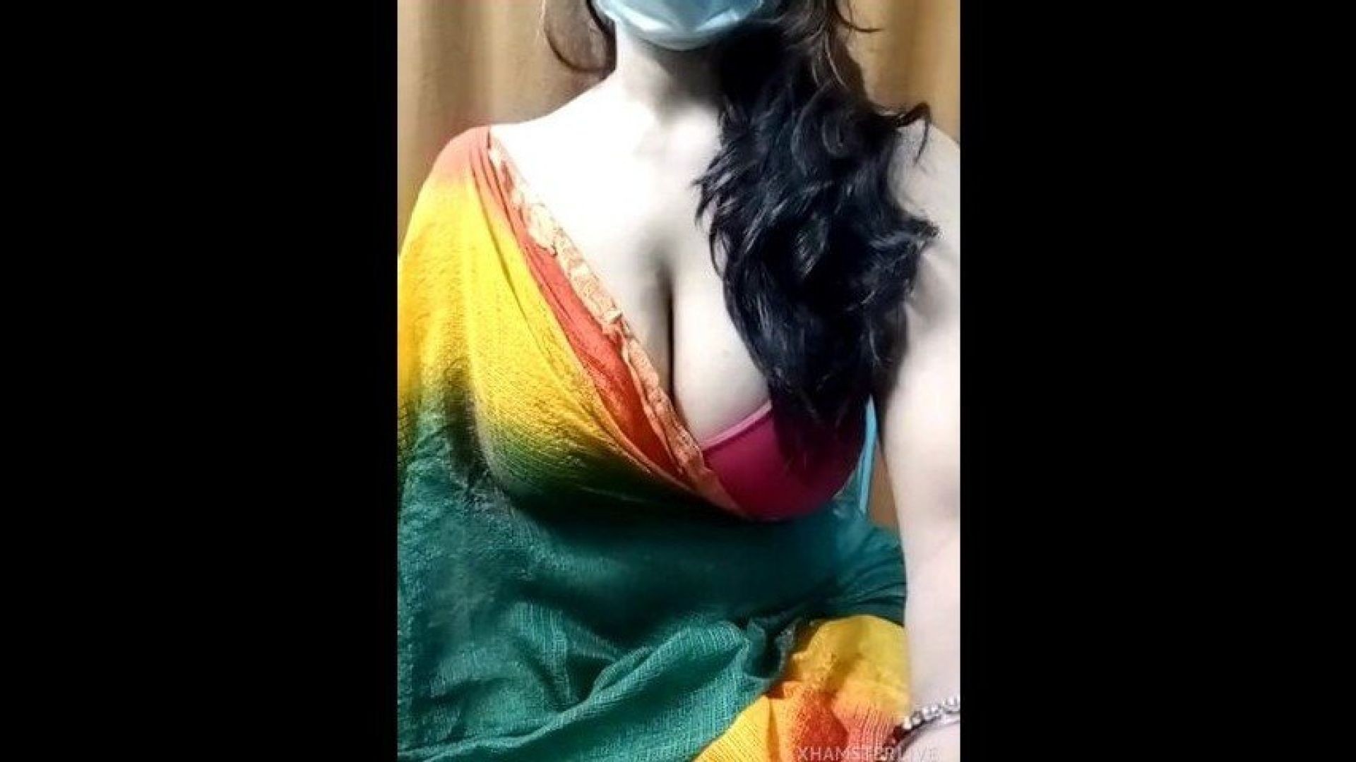 ⁣Soniya_Love98 Stripping Yellow Saree & Bra and Showing Boobs & Ass on Private StripChat Live