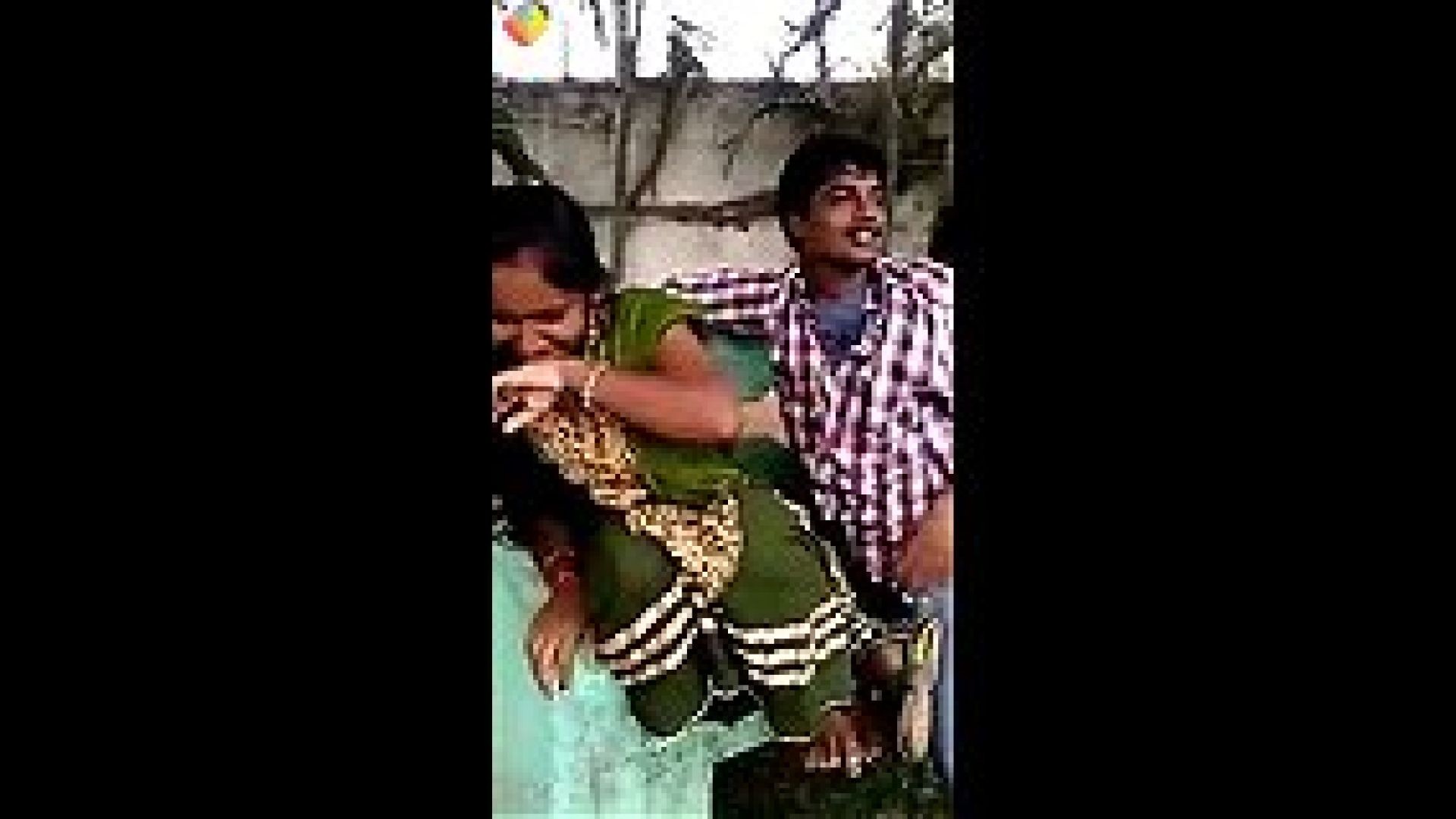 ⁣Sexy Mallu college lovers kiss captured by friend